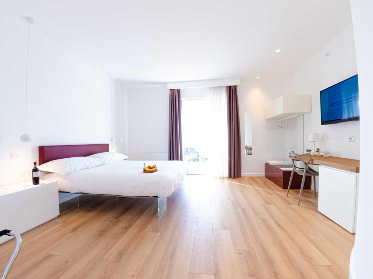 Pascia Boutique Hotel Ragalna Esterno foto